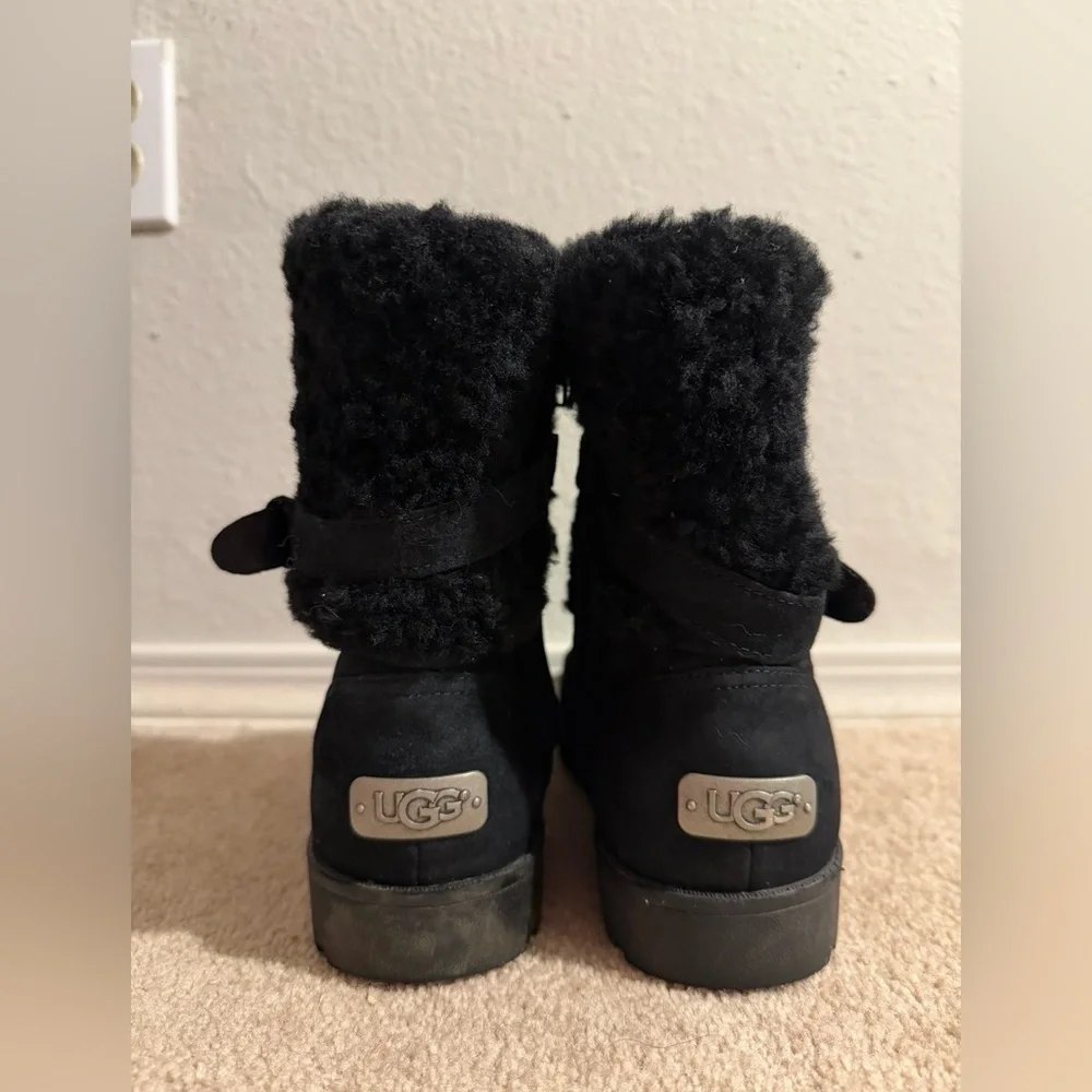 UGG Blayre II Australia Fuzzy Wool Black Winter Boots- Size 8 Women’s